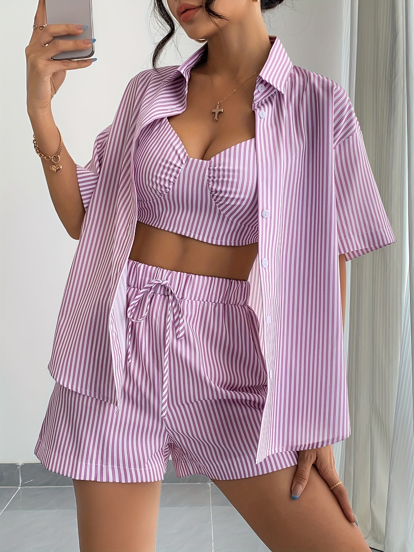 Freya™ | Stripete 3-delt Sommerset med Cami, Shorts og Skjorte