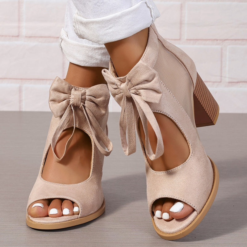 Freya™ |  Sjarmerende pumps med sløyfedetaljer